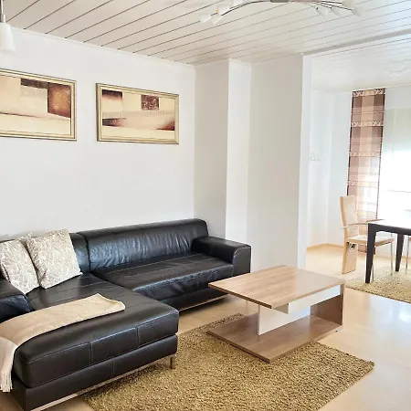 Apartment Am Toepferplatz Hoehr-Grenzhausen