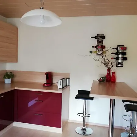 Apartment Am Toepferplatz Hoehr-Grenzhausen